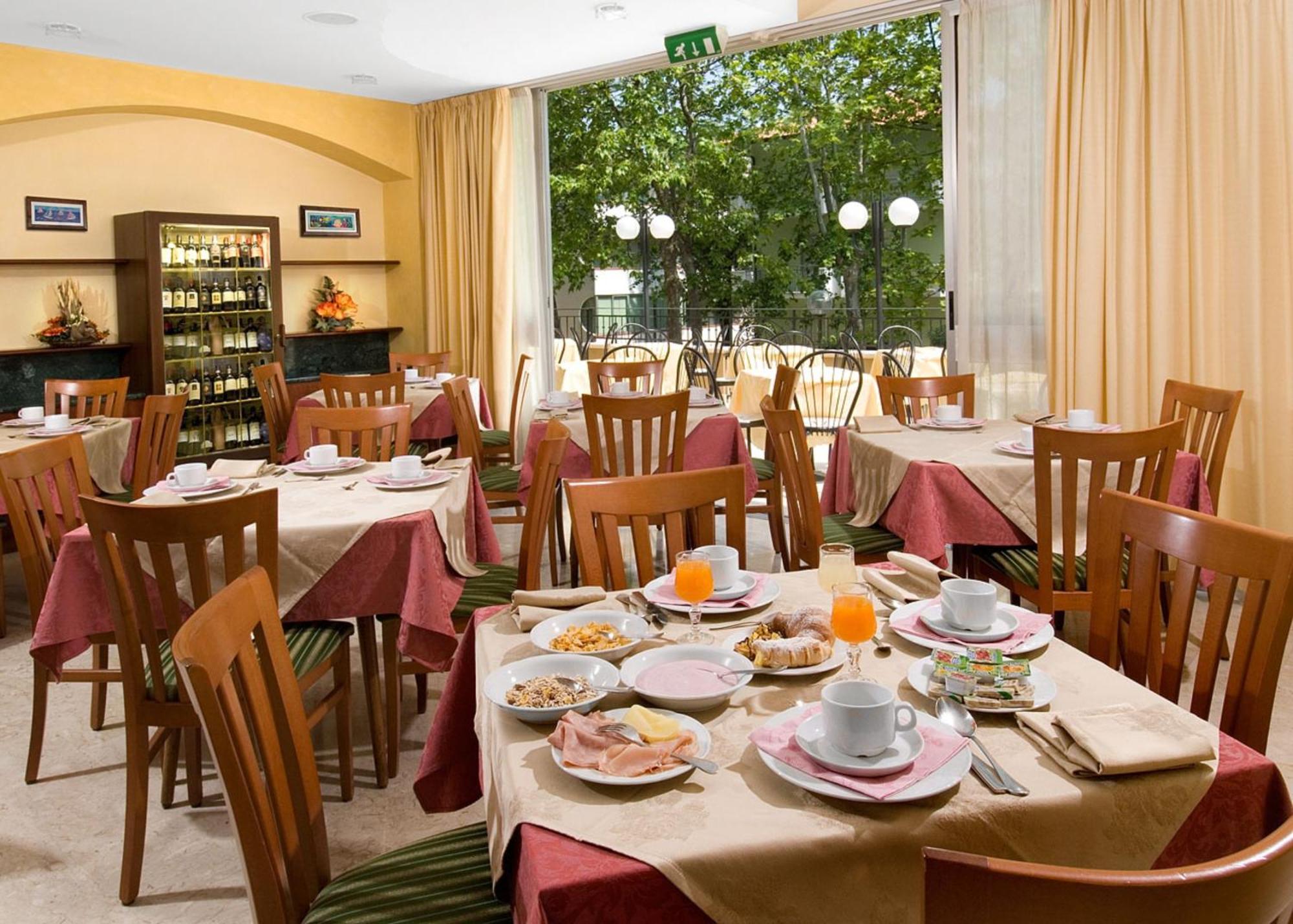 Hotel Savoia Cesenatico Eksteriør bilde